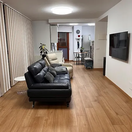 El Hogar De Jose Y Raquel *